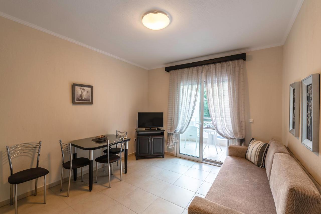 Niki Apartments Hriszí Amudiá Kültér fotó